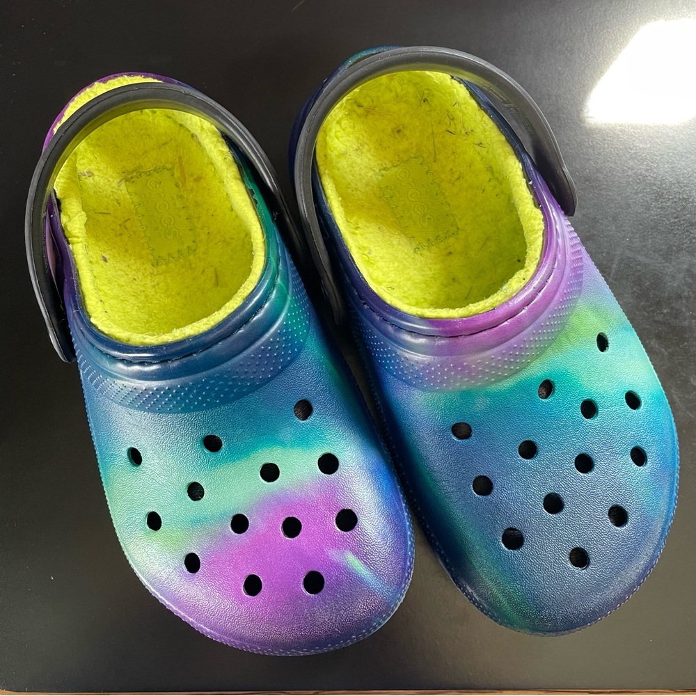 CROCS Kids Classic Lined ‘Out of This World’ Clog, C10, Black/Lime Punch